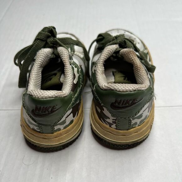 Nike Air Force 1 size 5C low green army camo sneakers - Picture 7 of 9